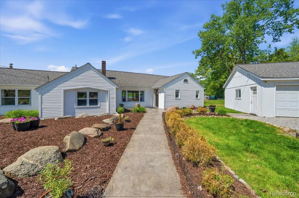 68991 Mound Road Washington Township, MI 48095