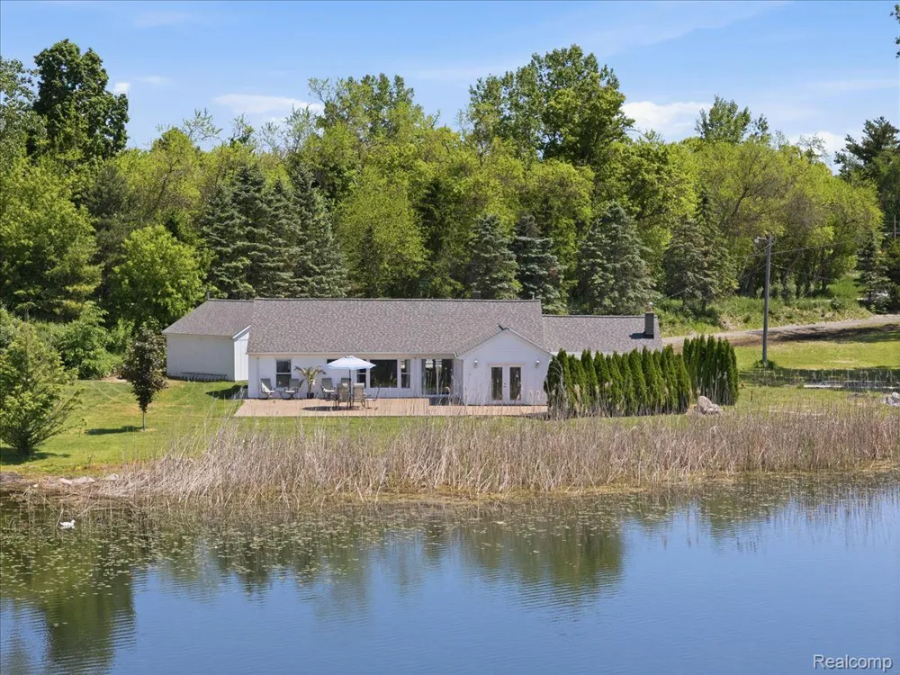 68991 Mound Road Washington Township, MI 48095