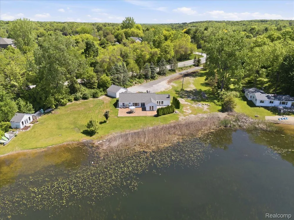 68991 Mound Road Washington Township, MI 48095