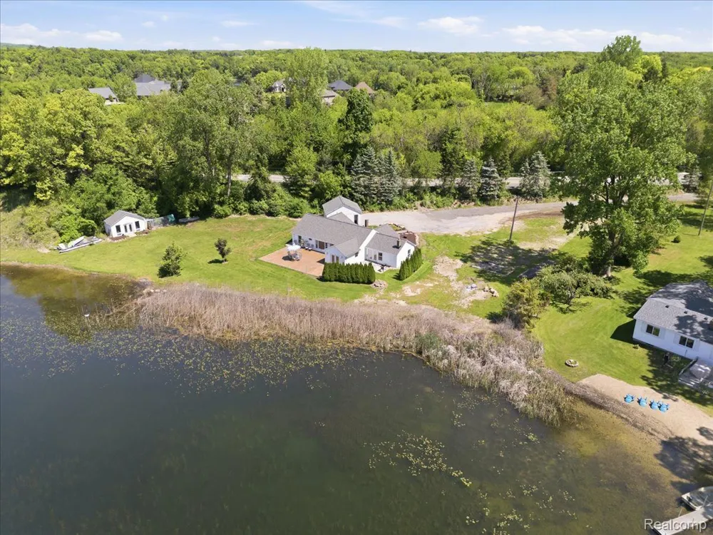 68991 Mound Road Washington Township, MI 48095