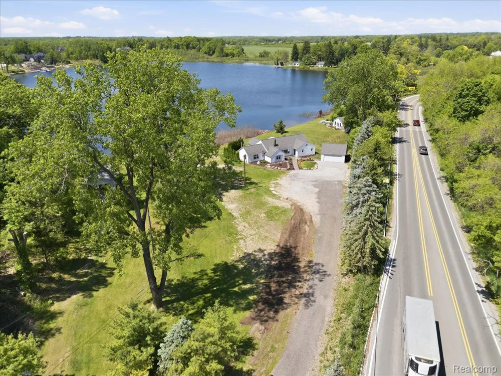 68991 Mound Road Washington Township, MI 48095