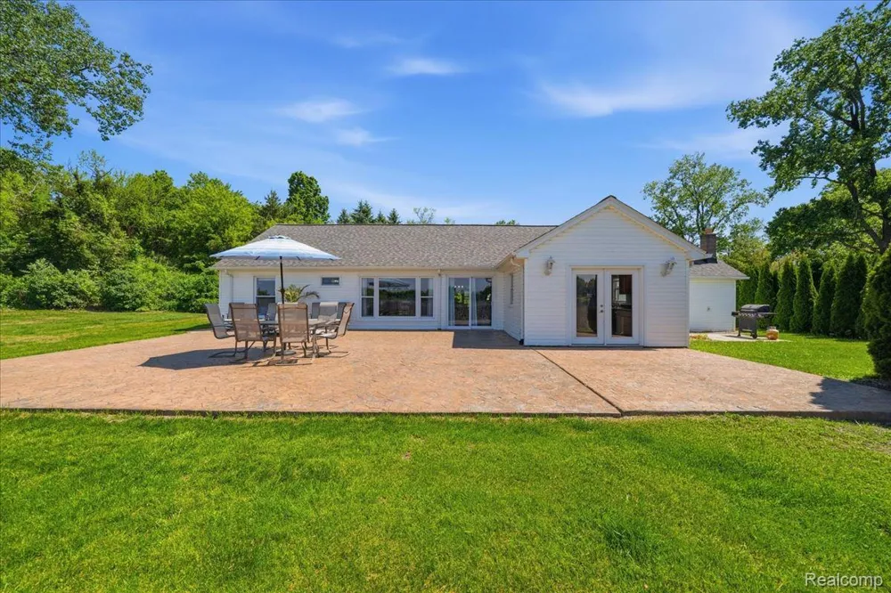 68991 Mound Road Washington Township, MI 48095