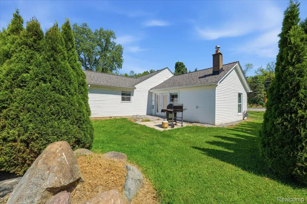 68991 Mound Road Washington Township, MI 48095