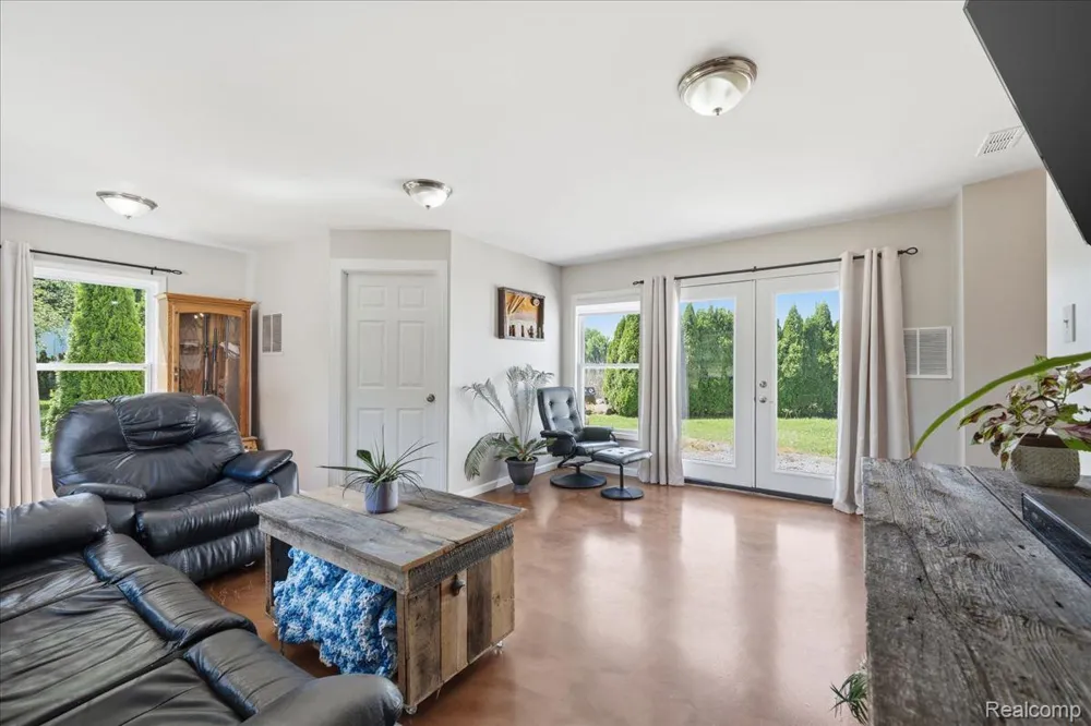 68991 Mound Road Washington Township, MI 48095