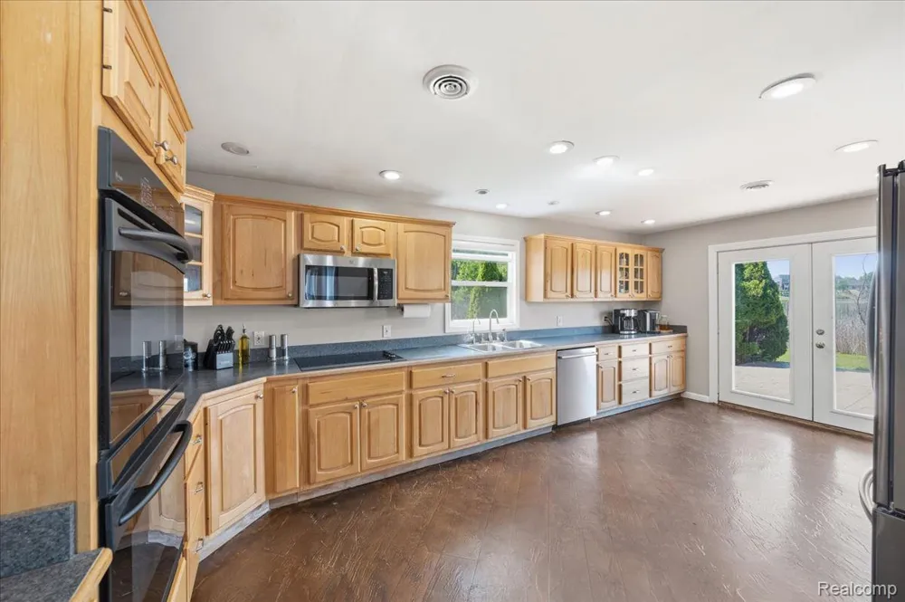 68991 Mound Road Washington Township, MI 48095