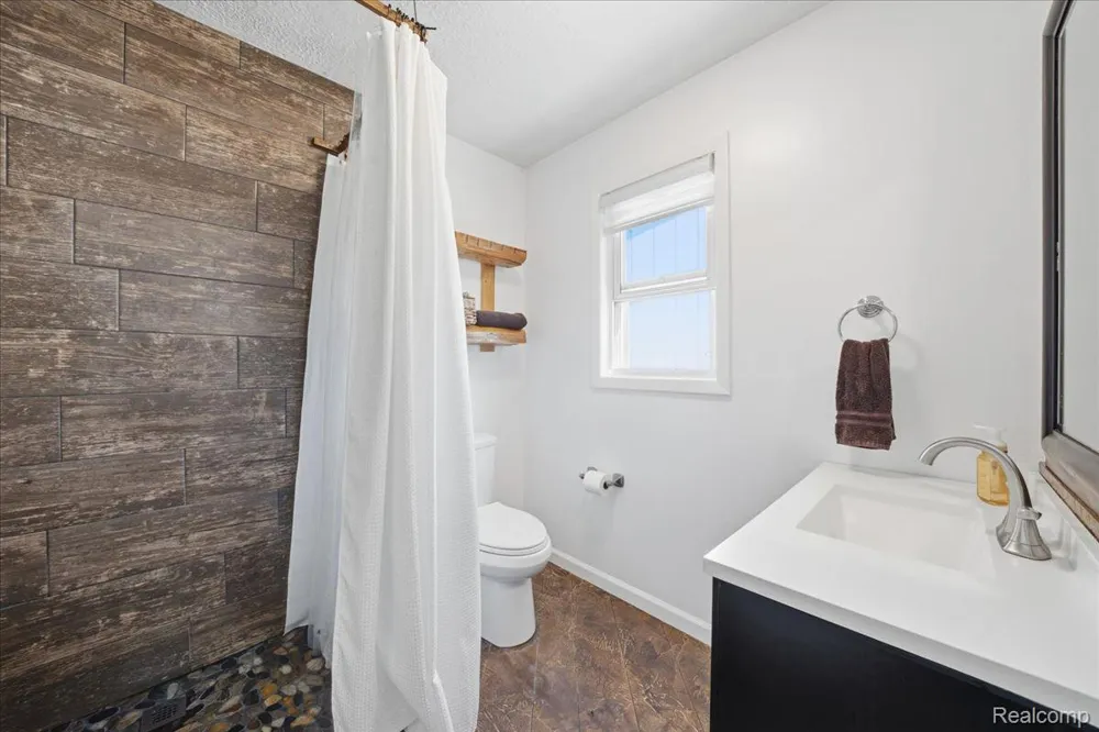 68991 Mound Road Washington Township, MI 48095
