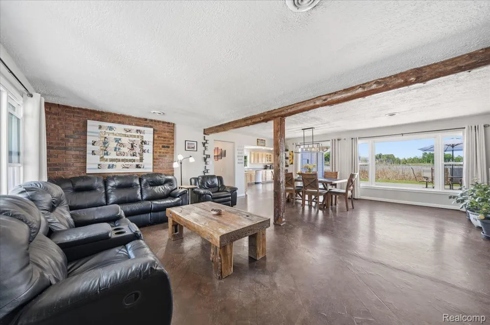 68991 Mound Road Washington Township, MI 48095
