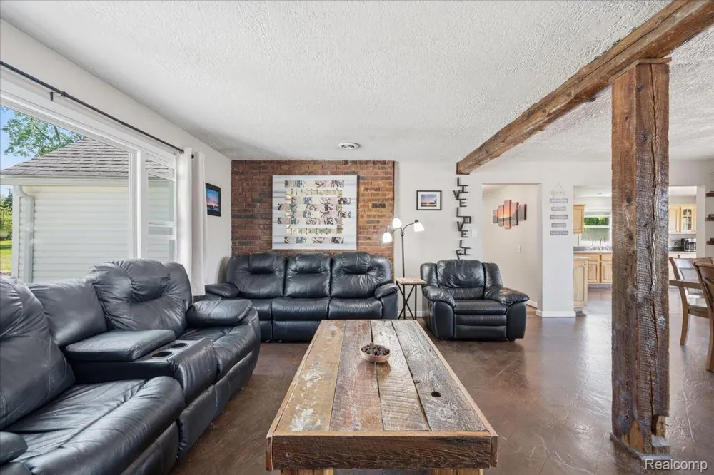 68991 Mound Road Washington Township, MI 48095