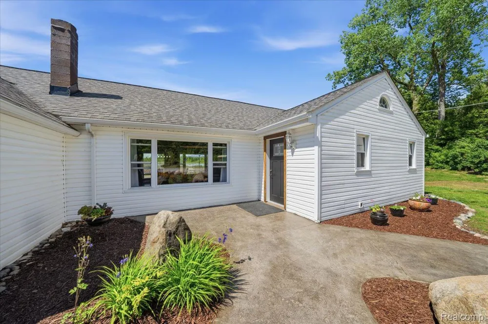 68991 Mound Road Washington Township, MI 48095