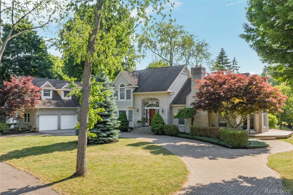905 Spring Drive Northville Township, MI 48167