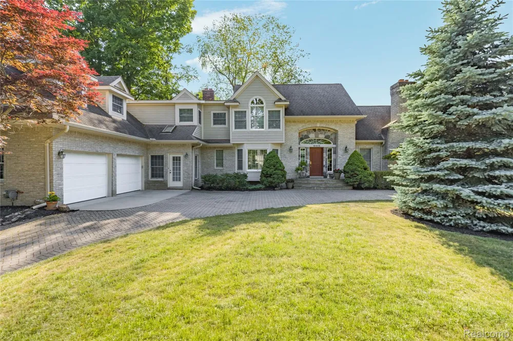 905 Spring Drive Northville Township, MI 48167