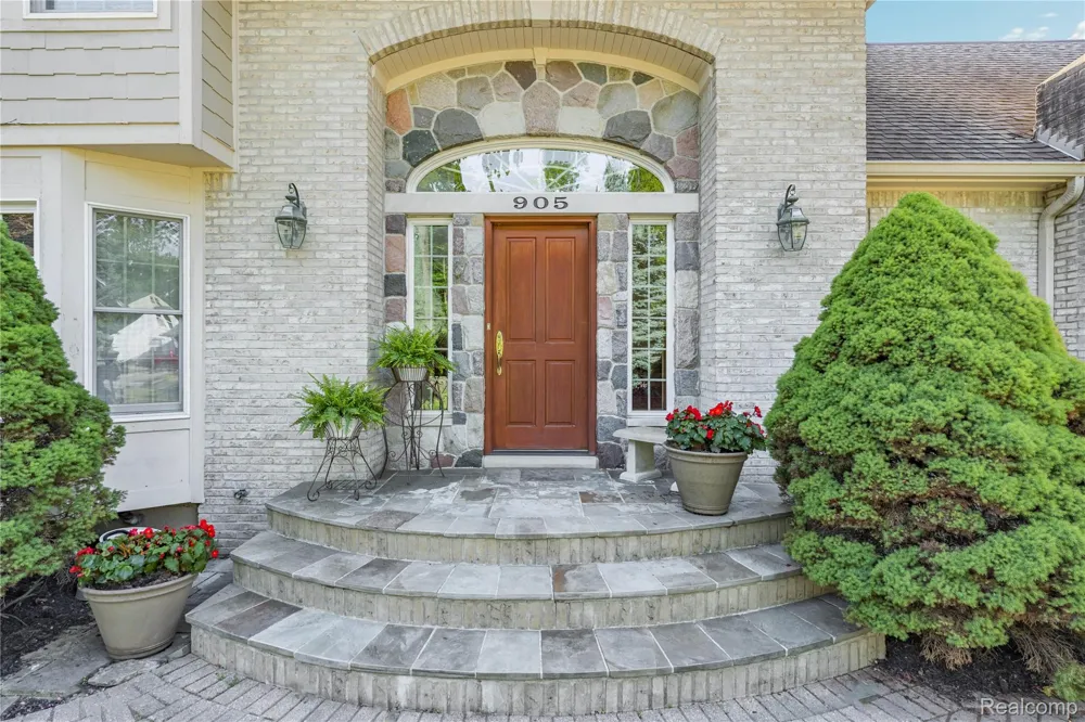 905 Spring Drive Northville Township, MI 48167