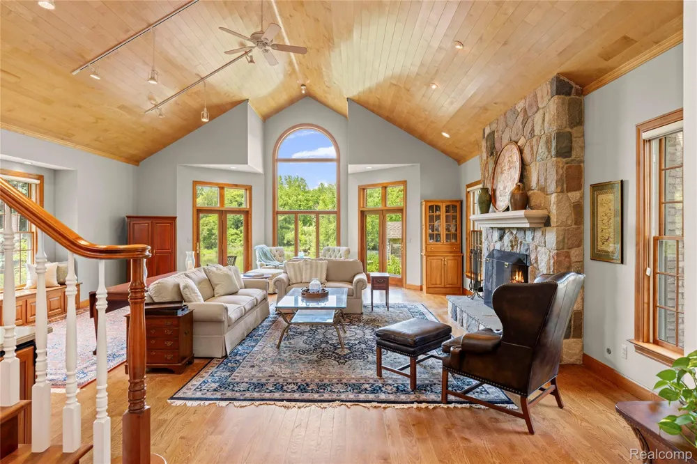 905 Spring Drive Northville Township, MI 48167