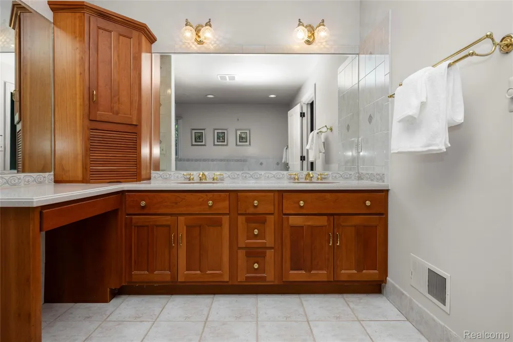 905 Spring Drive Northville Township, MI 48167