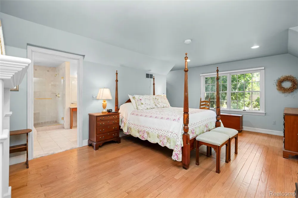 905 Spring Drive Northville Township, MI 48167