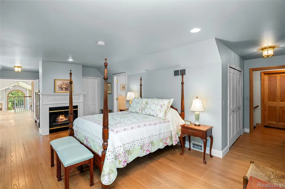 905 Spring Drive Northville Township, MI 48167