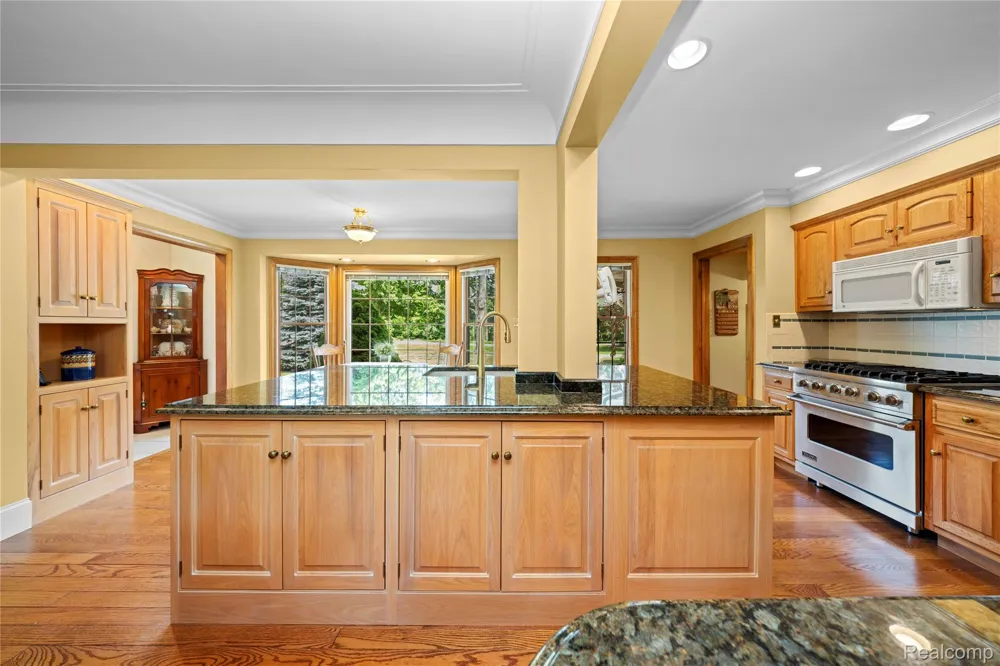 905 Spring Drive Northville Township, MI 48167