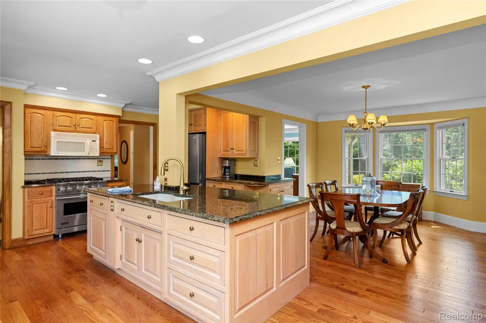 905 Spring Drive Northville Township, MI 48167