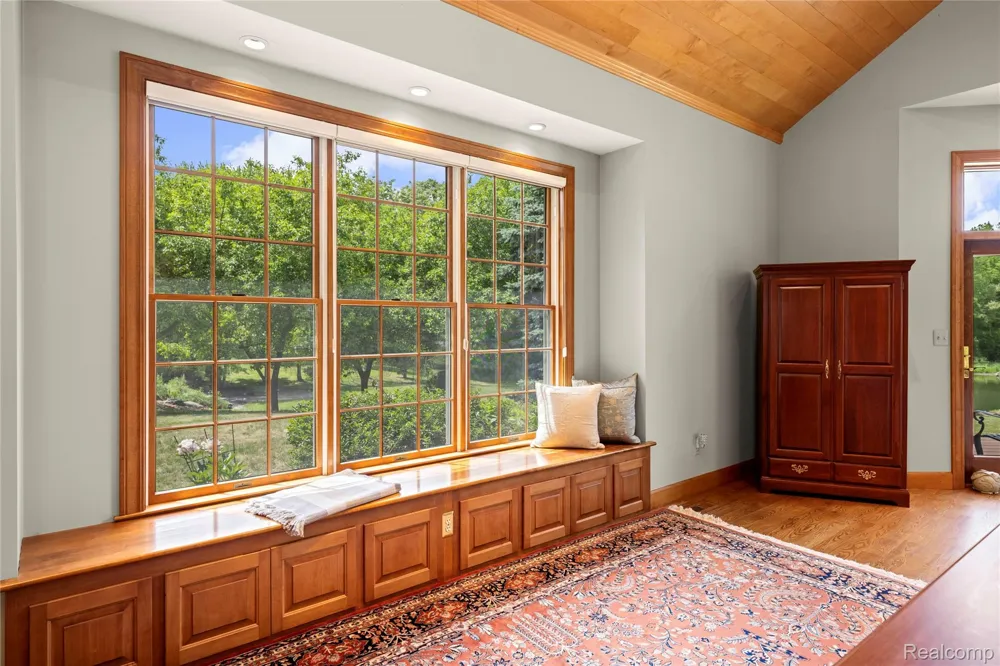 905 Spring Drive Northville Township, MI 48167