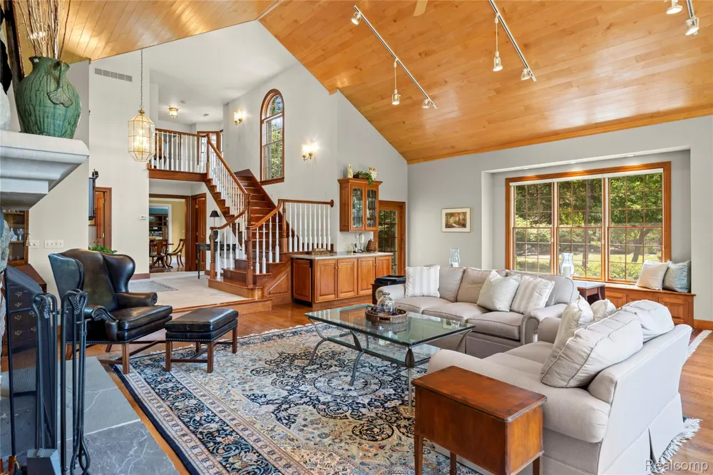 905 Spring Drive Northville Township, MI 48167