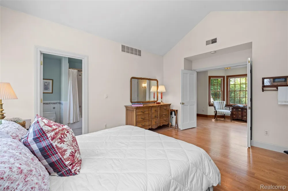 905 Spring Drive Northville Township, MI 48167