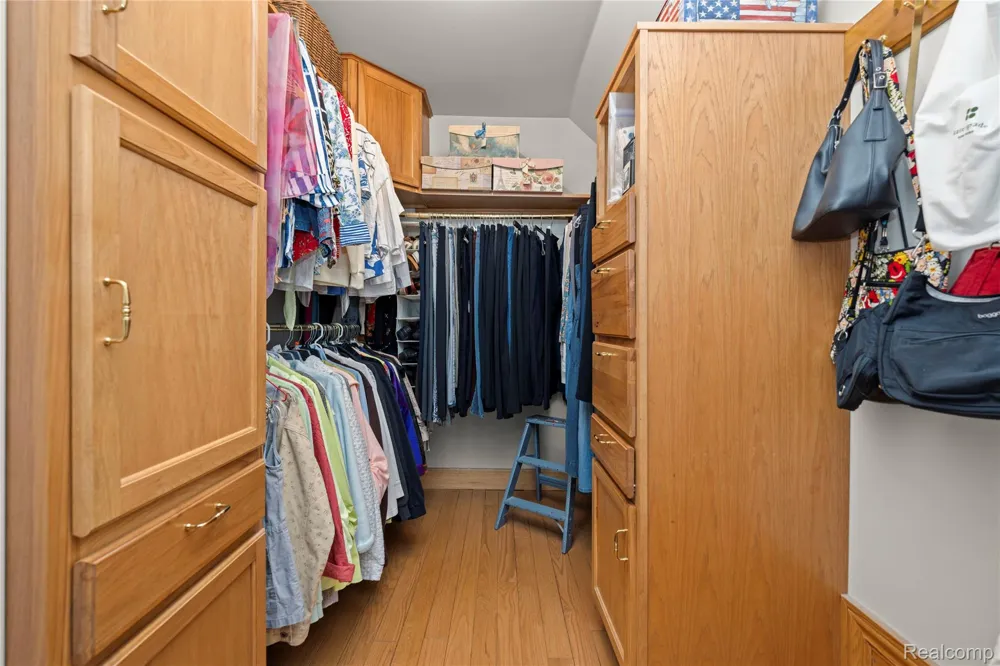 905 Spring Drive Northville Township, MI 48167