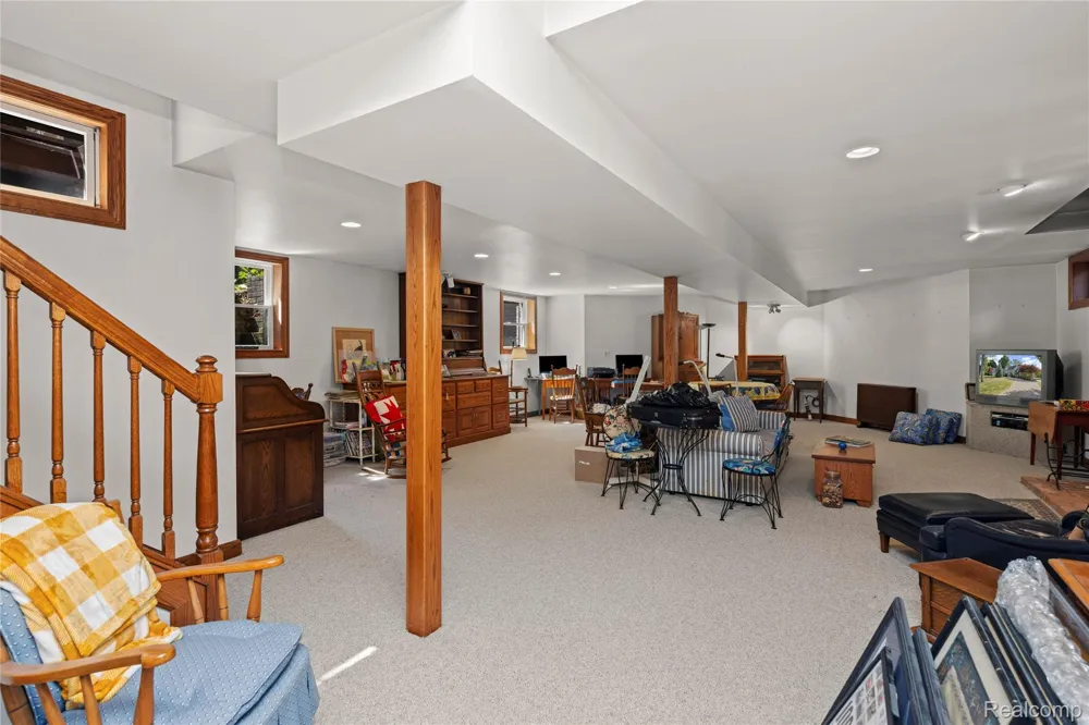 905 Spring Drive Northville Township, MI 48167