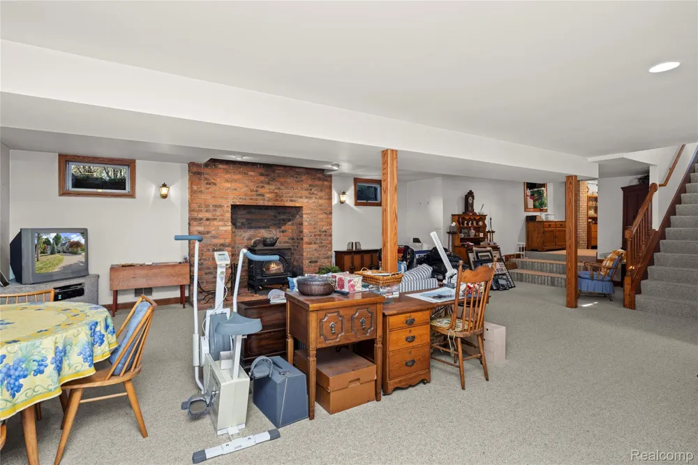 905 Spring Drive Northville Township, MI 48167