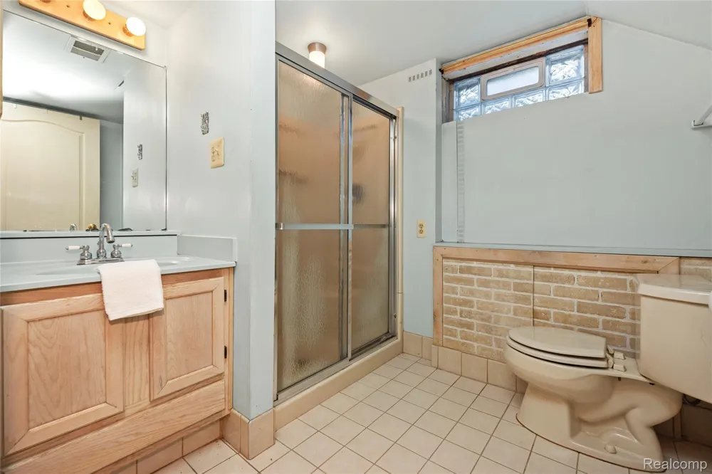 905 Spring Drive Northville Township, MI 48167