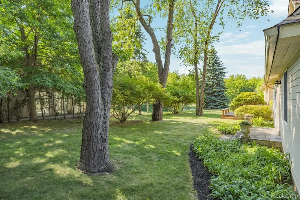 905 Spring Drive Northville Township, MI 48167