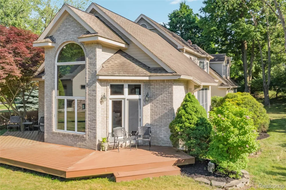 905 Spring Drive Northville Township, MI 48167