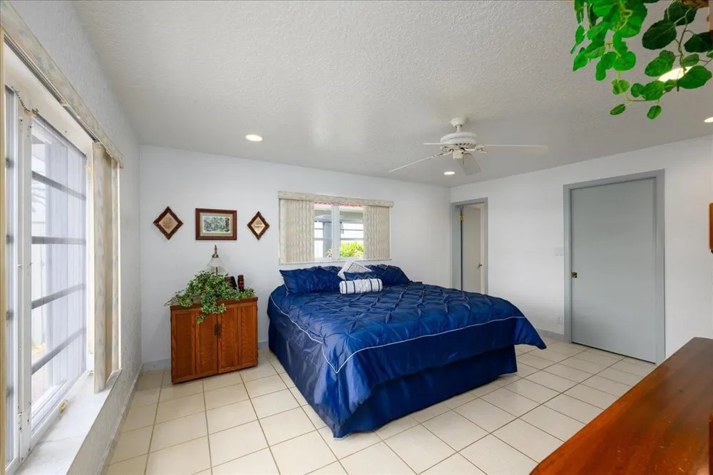 200 SE 11th Street Pompano Beach, FL 33060