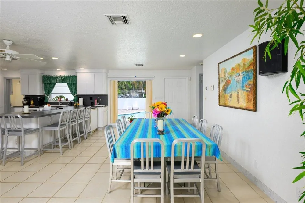 200 SE 11th Street Pompano Beach, FL 33060