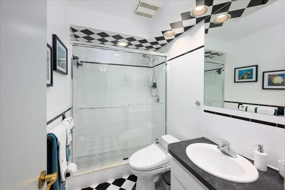 200 SE 11th Street Pompano Beach, FL 33060