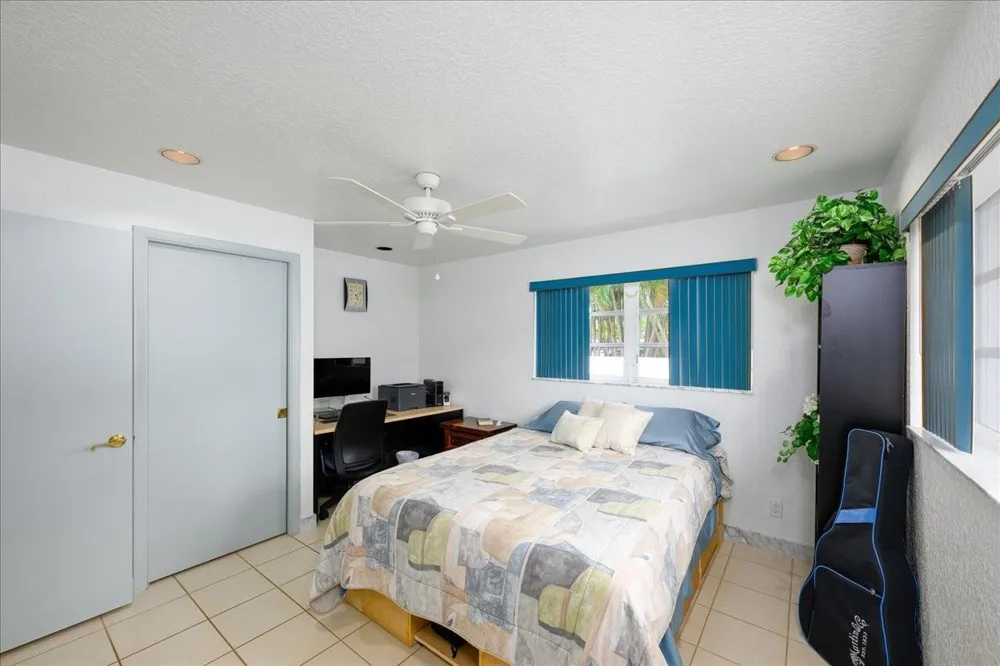 200 SE 11th Street Pompano Beach, FL 33060