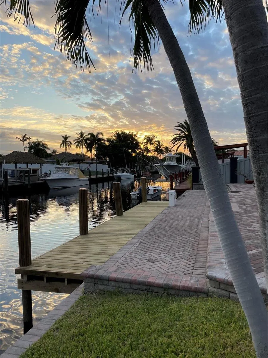 200 SE 11th Street Pompano Beach, FL 33060