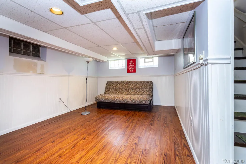 4237 Wakefield Road Berkley City, MI 48072