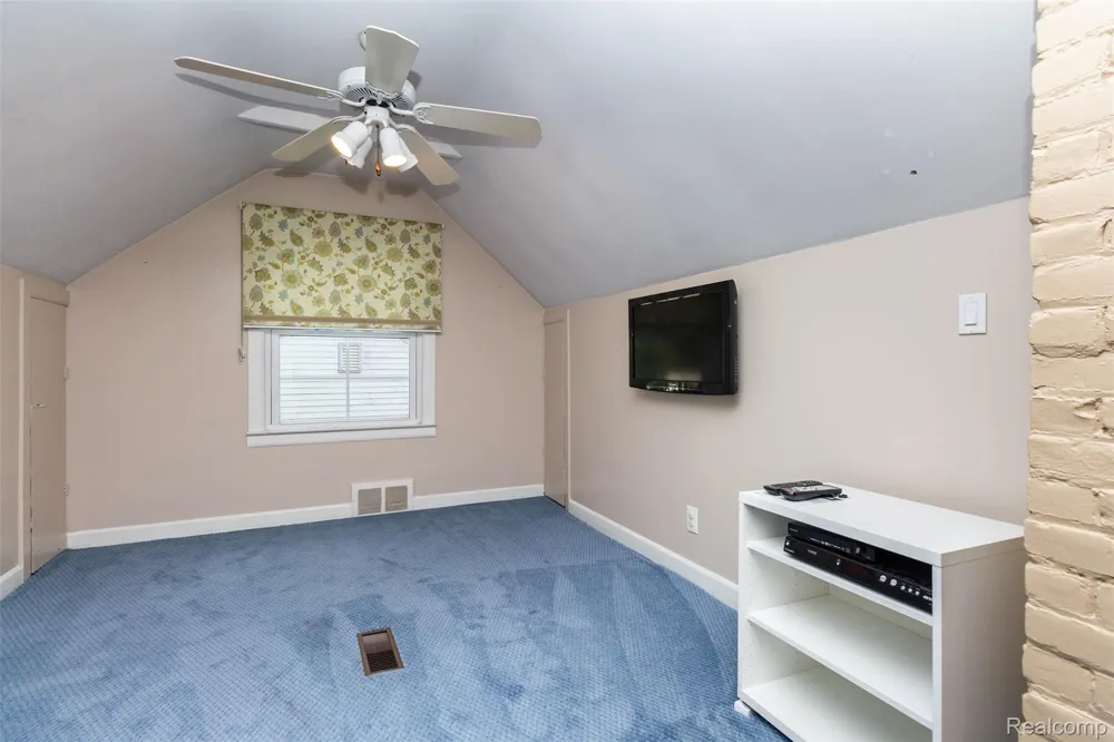 4237 Wakefield Road Berkley City, MI 48072