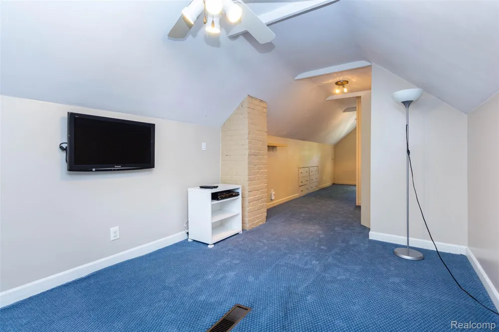 4237 Wakefield Road Berkley City, MI 48072