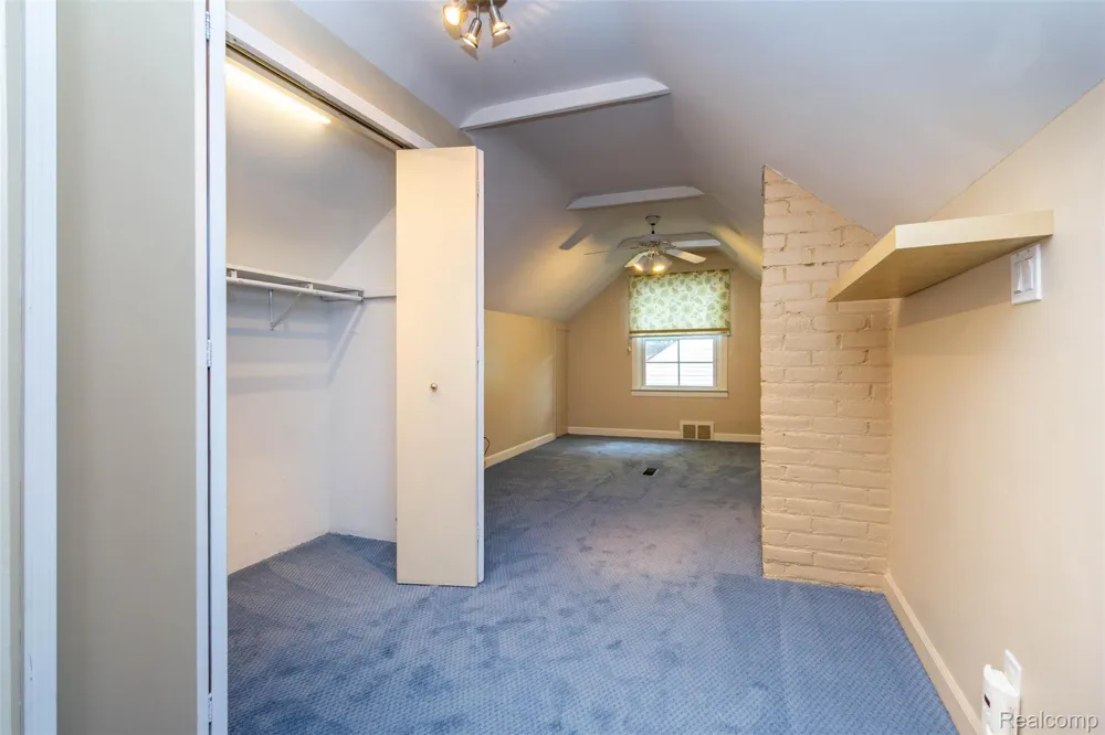 4237 Wakefield Road Berkley City, MI 48072