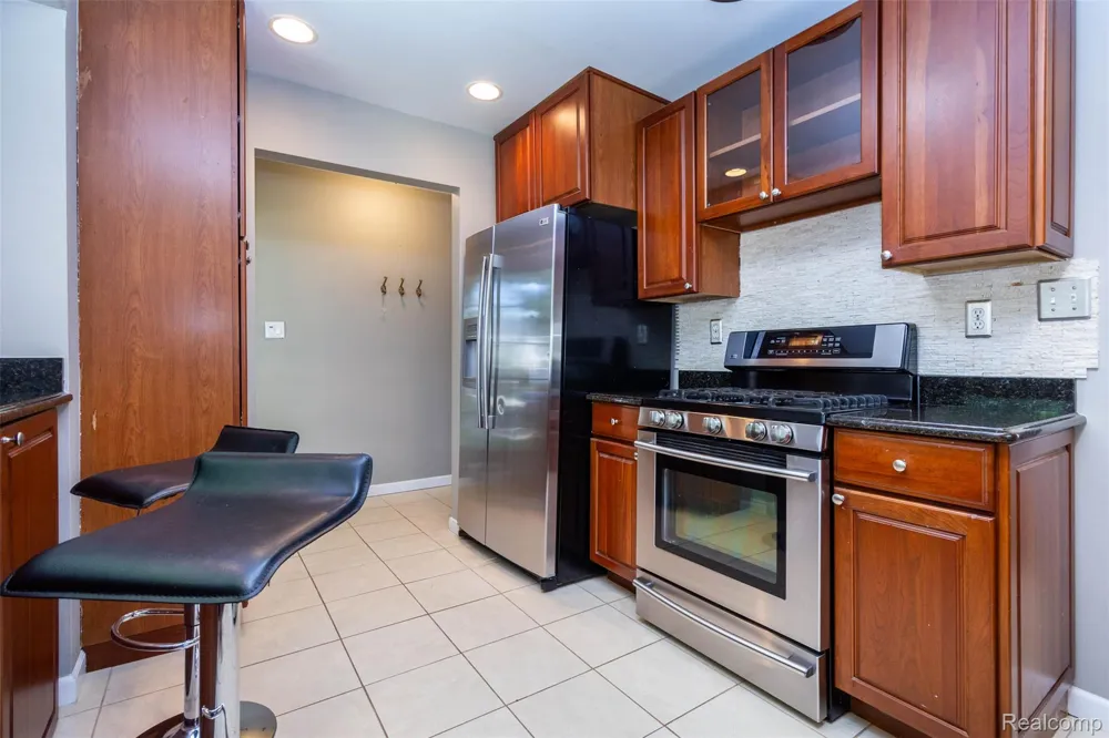 4237 Wakefield Road Berkley City, MI 48072