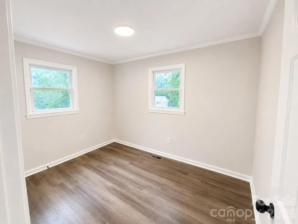 803 Dogwood Drive Dallas, NC 28034
