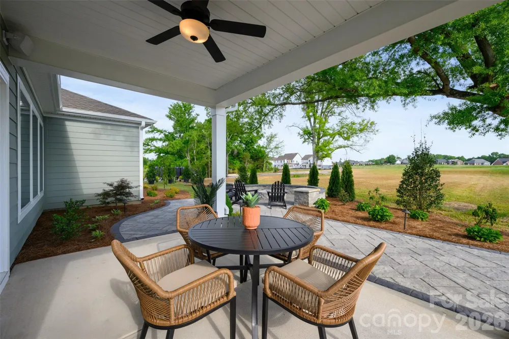 3244 Gavin Lane Harrisburg, NC 28075