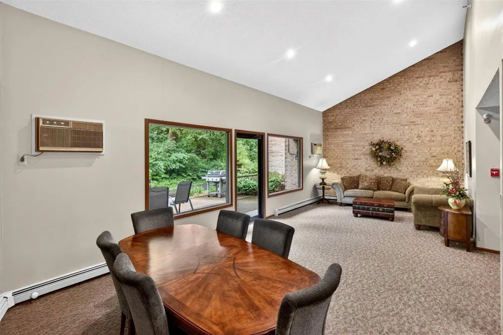 5643 Green Circle Drive #108 Minnetonka, MN 55343