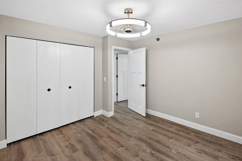 5643 Green Circle Drive #108 Minnetonka, MN 55343