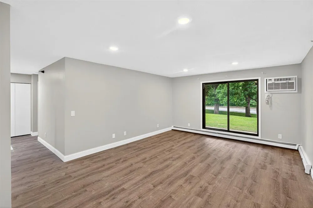 5643 Green Circle Drive #108 Minnetonka, MN 55343