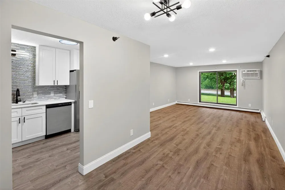 5643 Green Circle Drive #108 Minnetonka, MN 55343