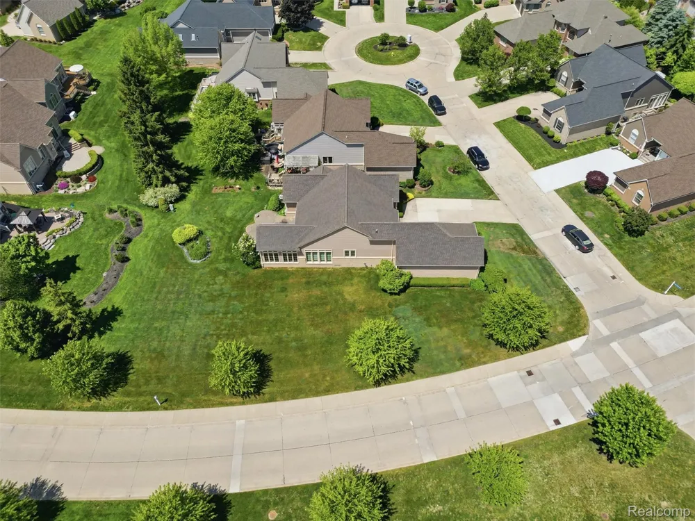 59759 Glacier Ridge Washington Township, MI 48094