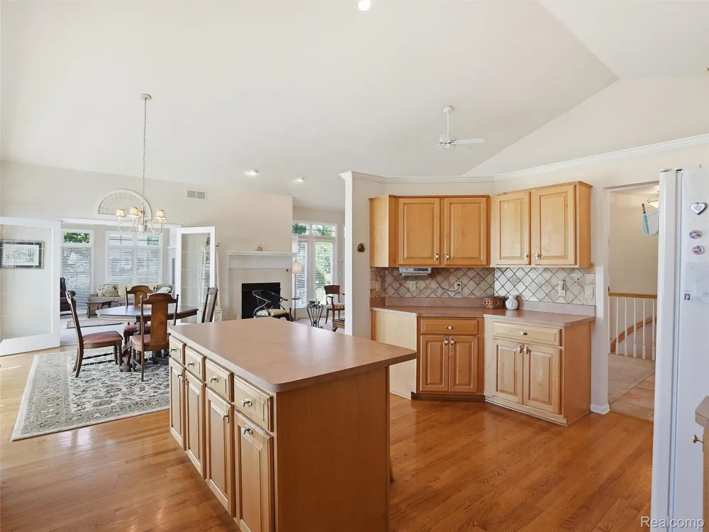 59759 Glacier Ridge Washington Township, MI 48094