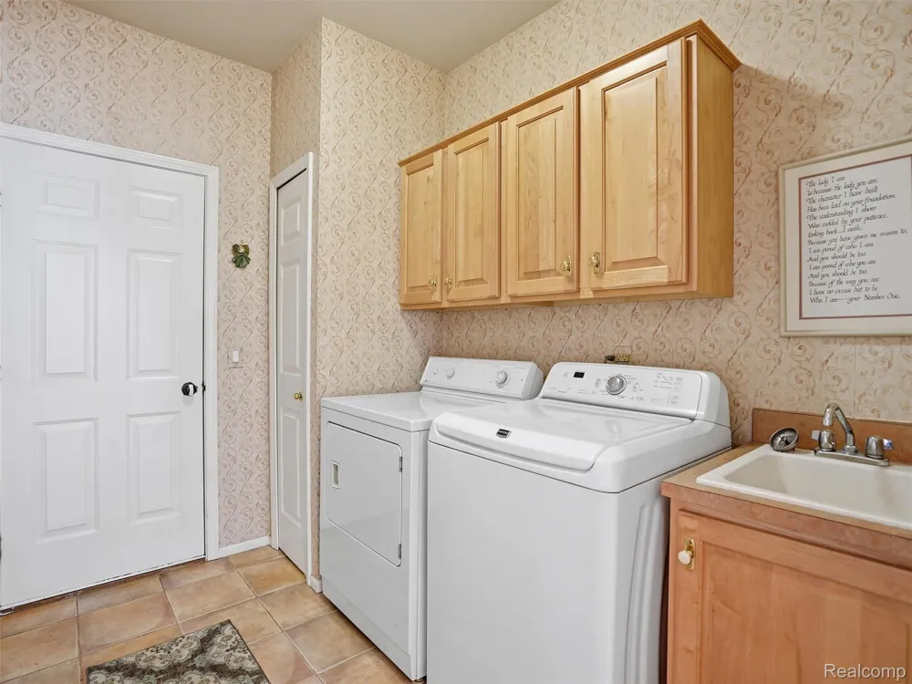 59759 Glacier Ridge Washington Township, MI 48094